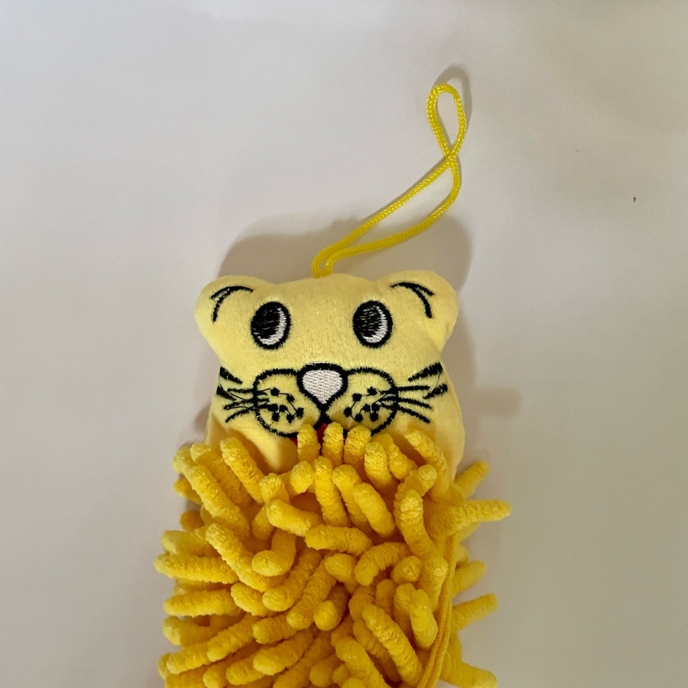 Norwex Yellow Tiger Baclock Microfiber Chenille Hanging Cleaning Towel NWOT